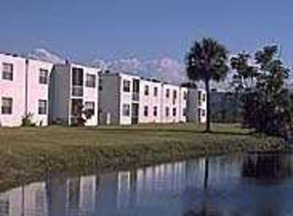 Lake Terraces Apartments - Miami, FL
