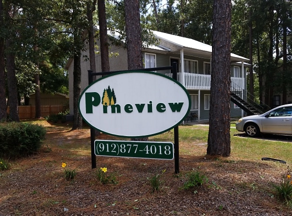 Pineview Apartments - Hinesville, GA
