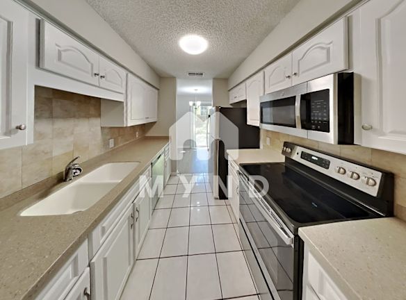 2030 Voltaire Street - Lakeland, FL