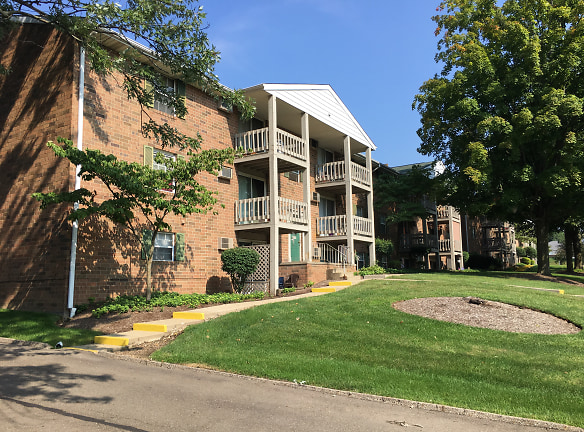 Avoncrest Apartments - Canton, OH