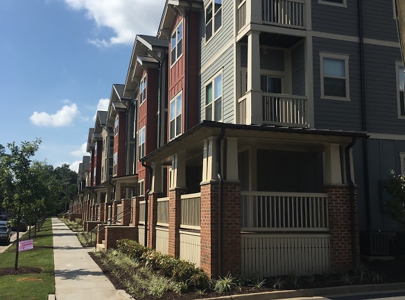 Main & Stone Apartments - Greenville, SC