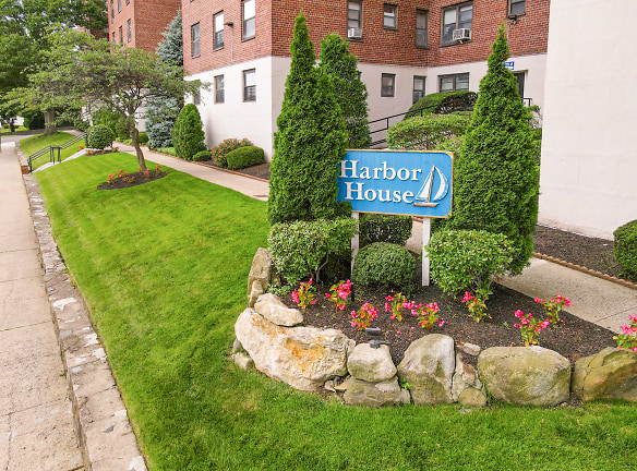 Harbor House Apartments - New Rochelle, NY