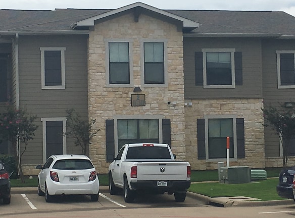 The Bluestone Apartments - Mabank, TX