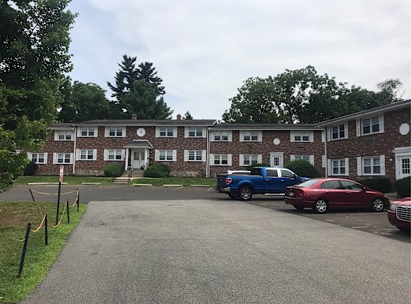 Barry Court Apts Apartments 100 Reiffs Mill Rd Ambler PA
