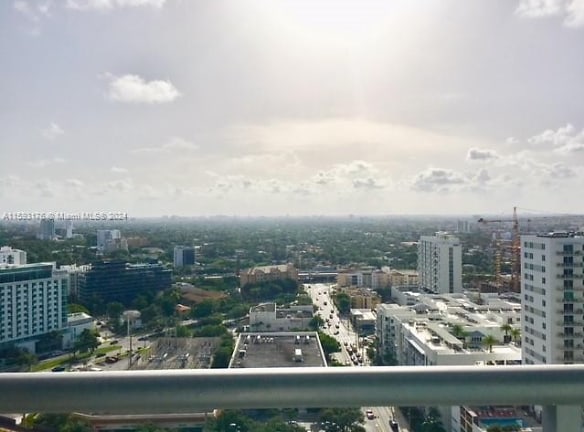 60 SW 13th St #2019 - Miami, FL