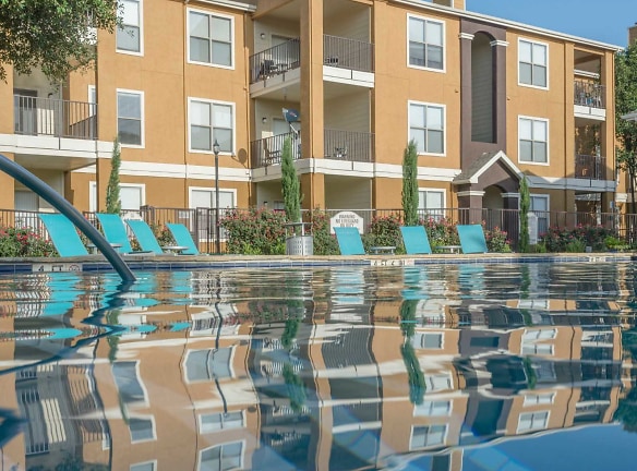 Lakes At Lewisville Apartments - Lewisville, TX