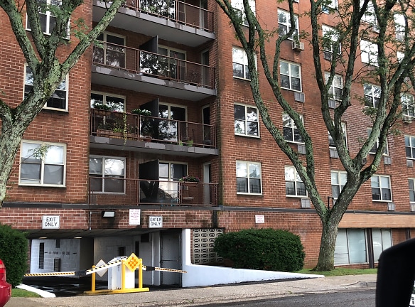 Cedar Vally Apartments - Hempstead, NY