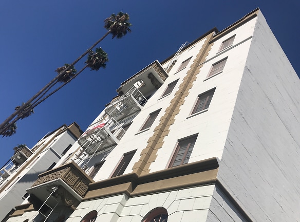 Oliver Cromwell Apartments - Los Angeles, CA