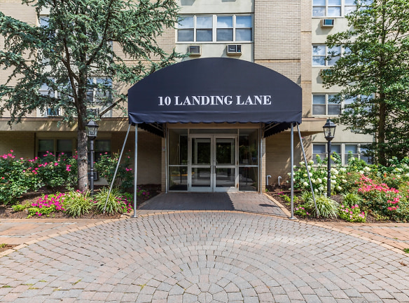 10 Landing Lane Apartments - New Brunswick, NJ