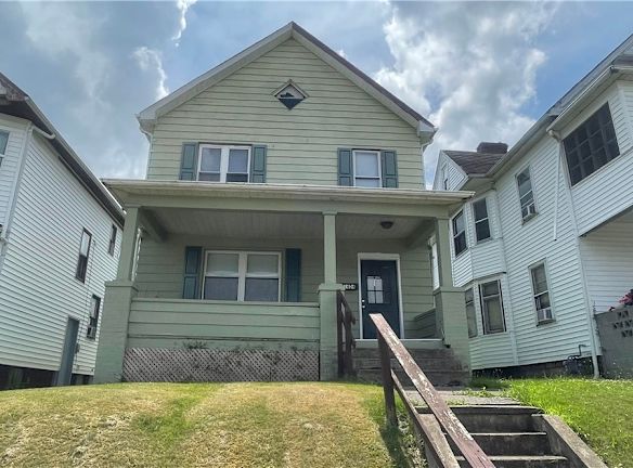 1404 Oregon Ave - Steubenville, OH