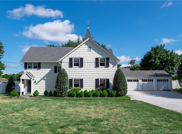 15 Hoyt St - New Canaan, CT