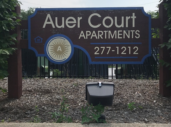 Auer Court Apt Apartments - Milwaukee, WI