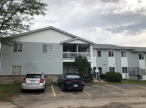 Cathedral Court Apartments - Union Grove, WI