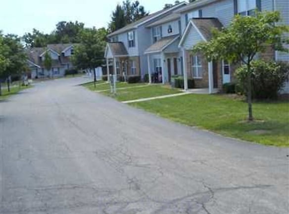 Whispering Pines Apartments - Bellefontaine, OH