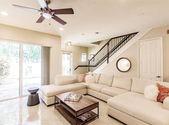 2810 NE 32nd St unit 1 - Fort Lauderdale, FL
