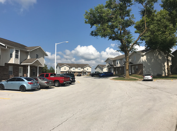 Freemont Hills Townhomes Apartments - Ozark, MO