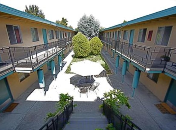 Cedar Grove Apartments - San Leandro, CA