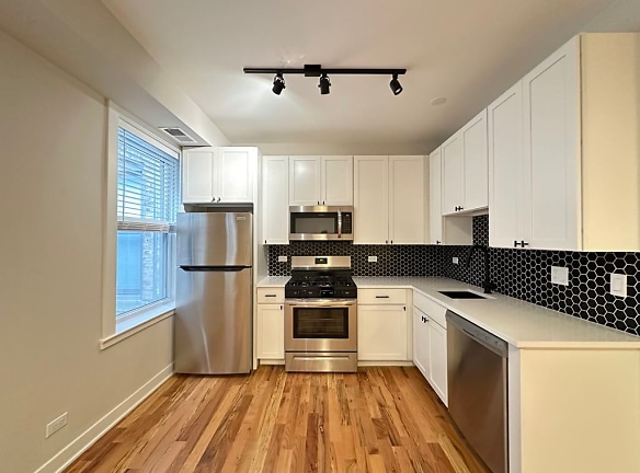 656 W Wrightwood 403 - Chicago, IL