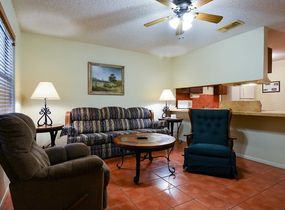 Texan Guest Ranch Apartments - Mc Allen, TX