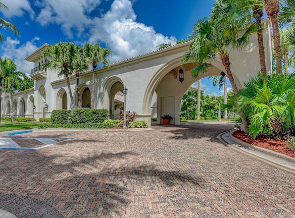 2742 Treanor Terrace - Wellington, FL