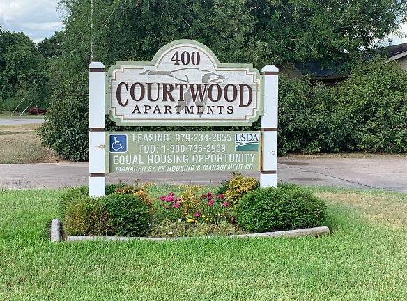 Courtwood Apts Apartments - Eagle Lake, TX