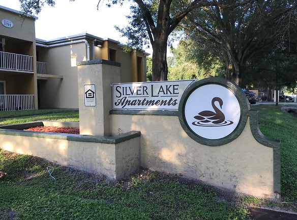 Silver Lake Apartments - Tampa, FL