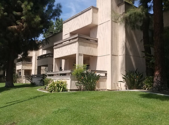 Creekside Apartments - Bakersfield, CA