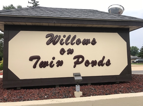 Willows On Twin Ponds Apartments - Jackson, MI