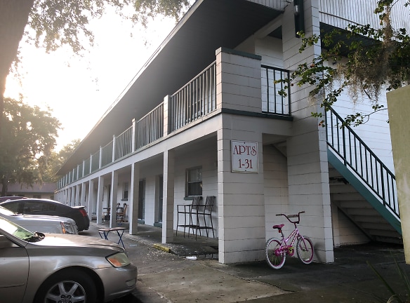 Oak Ridge Apartment Complex - Gainesville, FL
