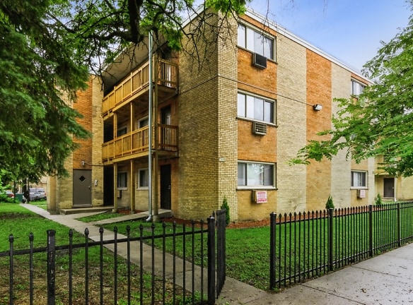 7948 S Greenwood Ave - Chicago, IL