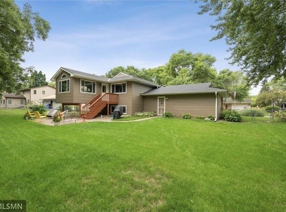 10414 Valley Forge Ln N - Maple Grove, MN