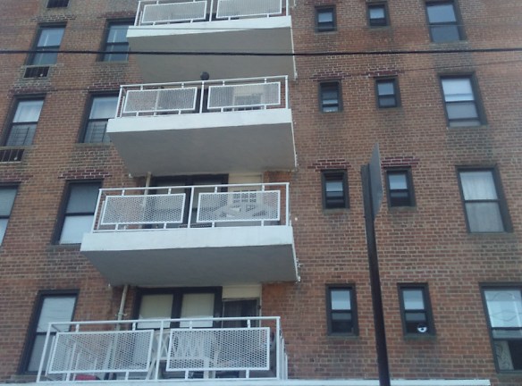 THE HARVARD Apartments - Brooklyn, NY