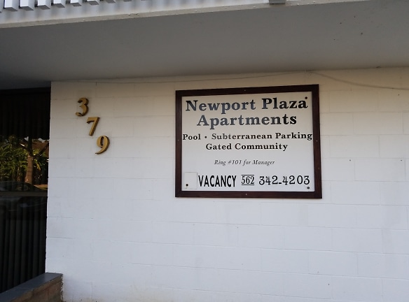 Newport Plaza Apartments - Long Beach, CA
