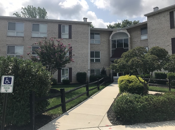 Imperial Gardens Apartments - Suitland, MD