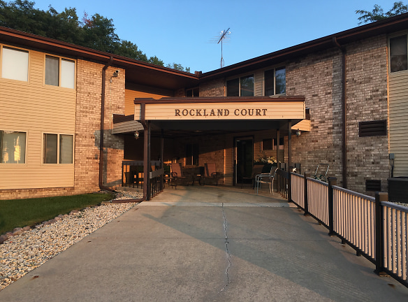 Rockland Court Apartments - Fort Atkinson, WI