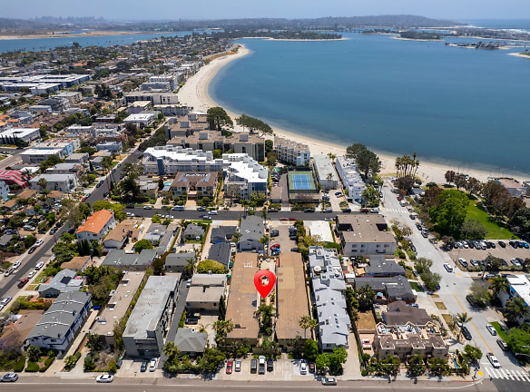 Sail Bay Apartments - San Diego, CA