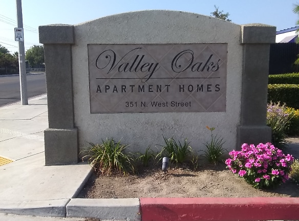 Valley Oak Apartments - Tulare, CA