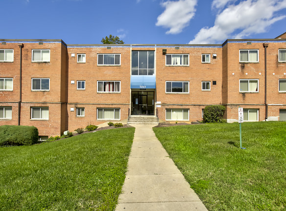 Highview Apartments - Hyattsville, MD
