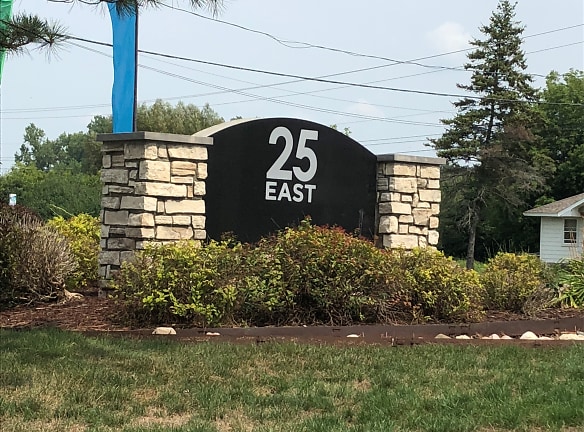 25 East Apartments - East Lansing, MI