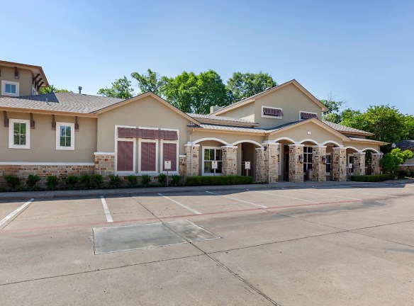 Bella Ruscello Luxury Apartment Homes - Duncanville, TX