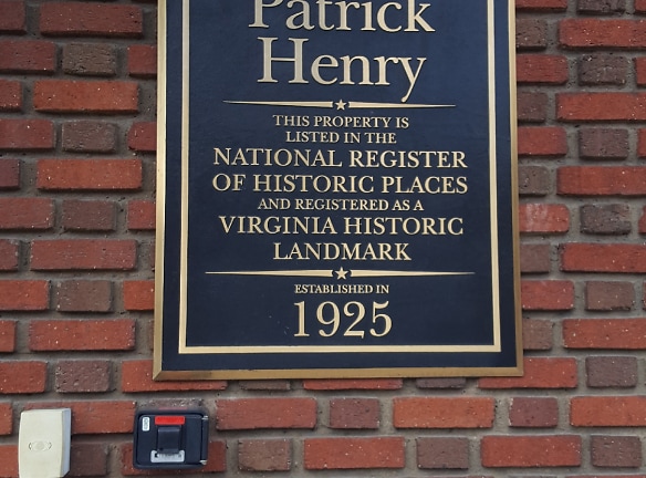 The Patrick Henry Apartments - Roanoke, VA