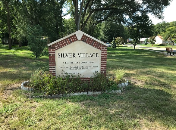 Silver Village Apartments - Livonia, MI