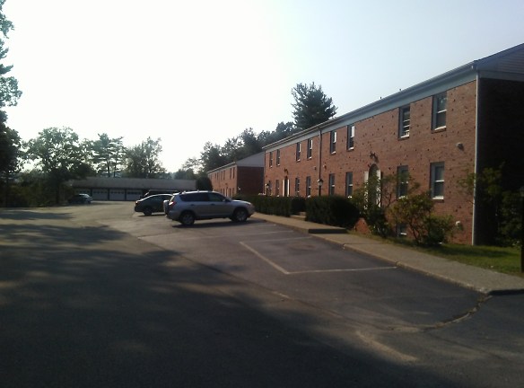 Country Club Apartments - Turners Falls, MA