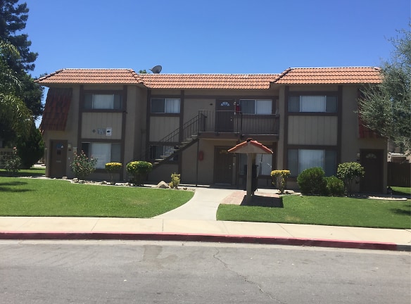 Springview Apartments - Bakersfield, CA
