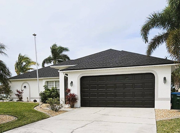 1024 NW 33rd Pl - Cape Coral, FL