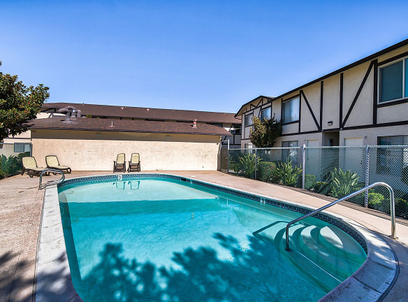 Villa Bonita Apartments - San Diego, CA