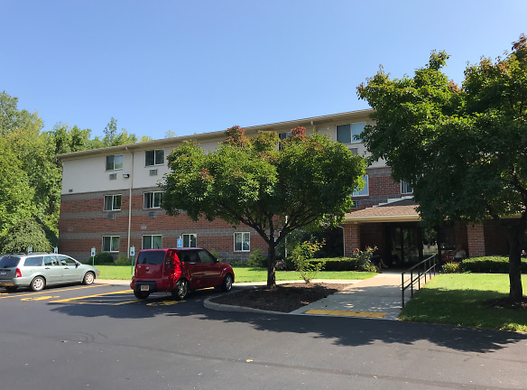 Quinby Park Apartments - Webster, NY