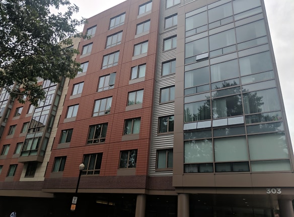 Third Square Accent Apartments - Cambridge, MA