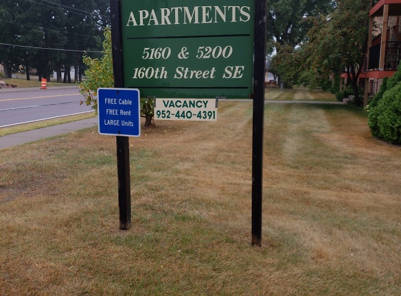 Parkwood Apartments - Prior Lake, MN