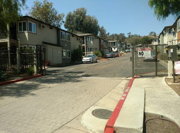 Peppertree Apartments - Spring Valley, CA